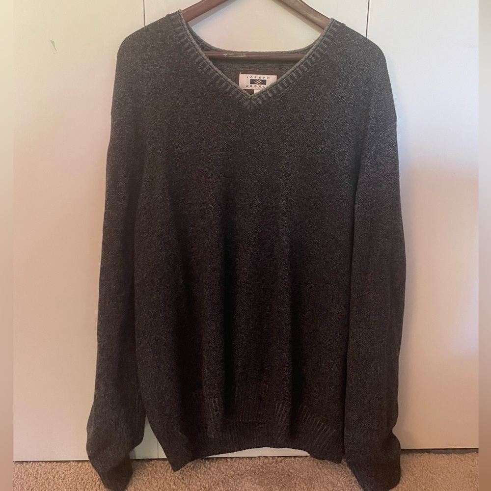 Joseph Abboud Mens V-Neck Sweater